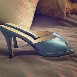 Light blue open toe pumps - cornflower blue
